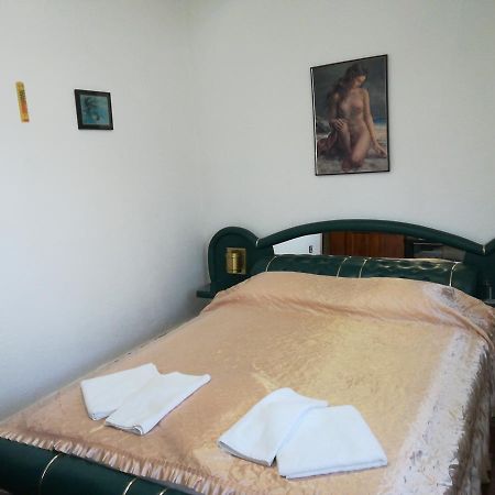 Family Hotel George Svilengrad Buitenkant foto