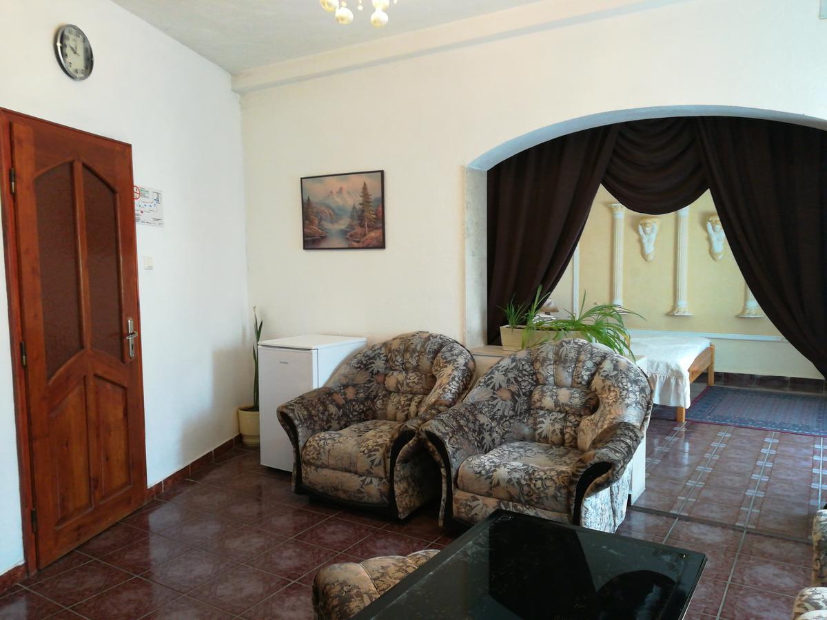 Family Hotel George Svilengrad Buitenkant foto