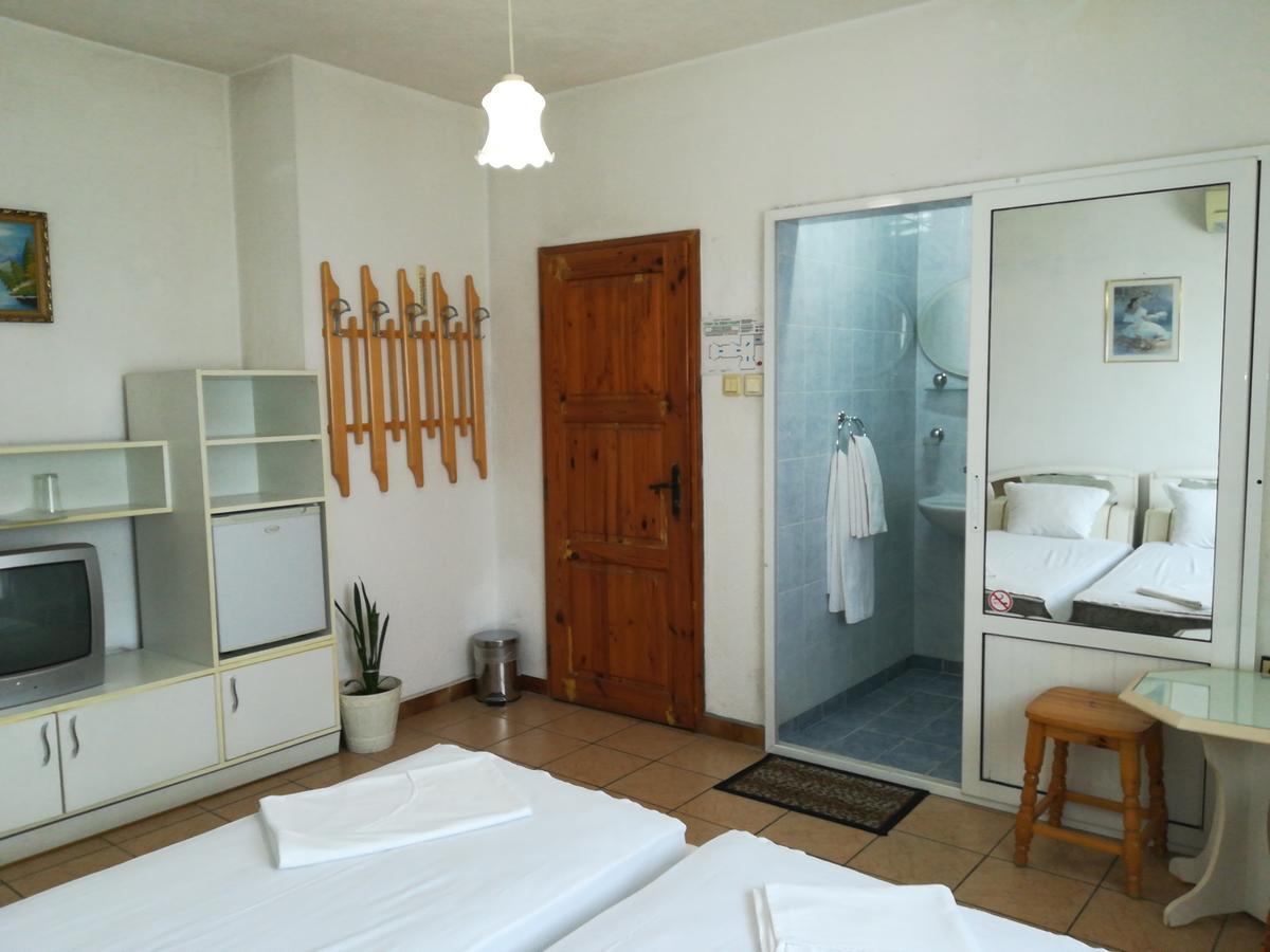 Family Hotel George Svilengrad Buitenkant foto